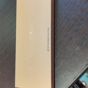 COPY - KKW Beauty Classic eyeshadow palette
